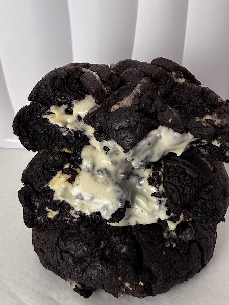 Oreo filled Cookie (Cookies & Cream)